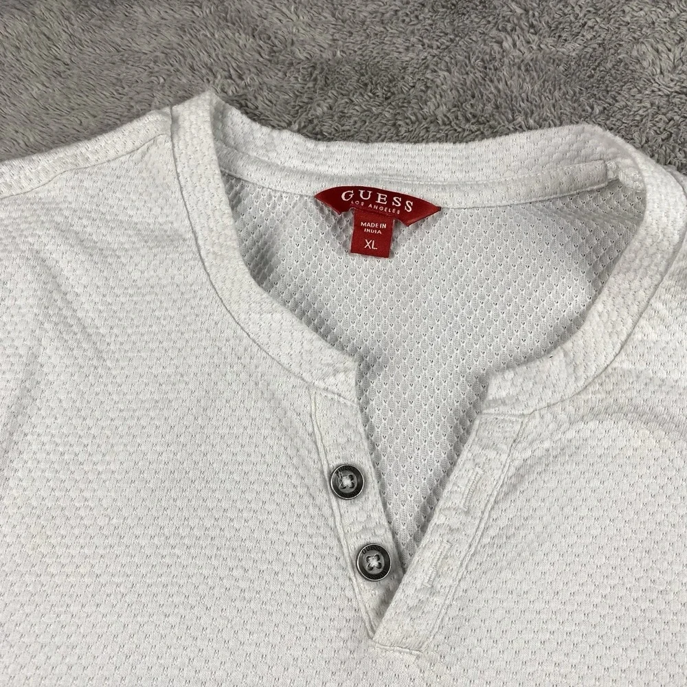 Guess Shirt‎ Small V-Neck Short Sleeve Tee Mens XL White Black - Picture 10 of 16